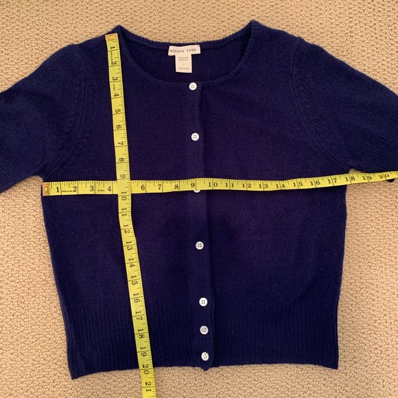 NWT, 100% cashmere cardigan. Light weight - Picture 6 of 6